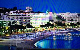 Appartement 2 Pièces Cannes Rue Hoche